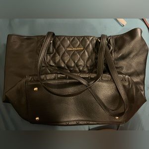 Leather shoulder bag